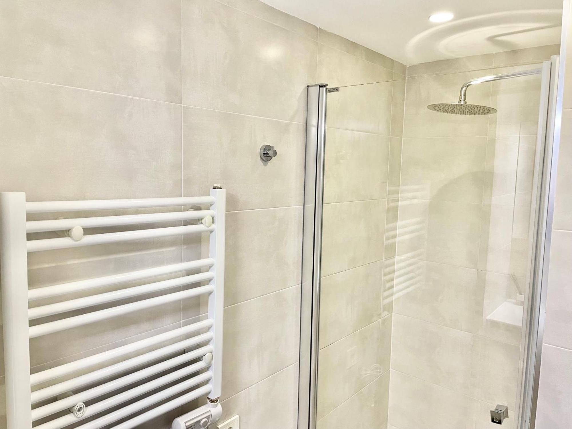 Apartamento San Lorenzo Playa. Vistas Al Mar. Gijón Kültér fotó