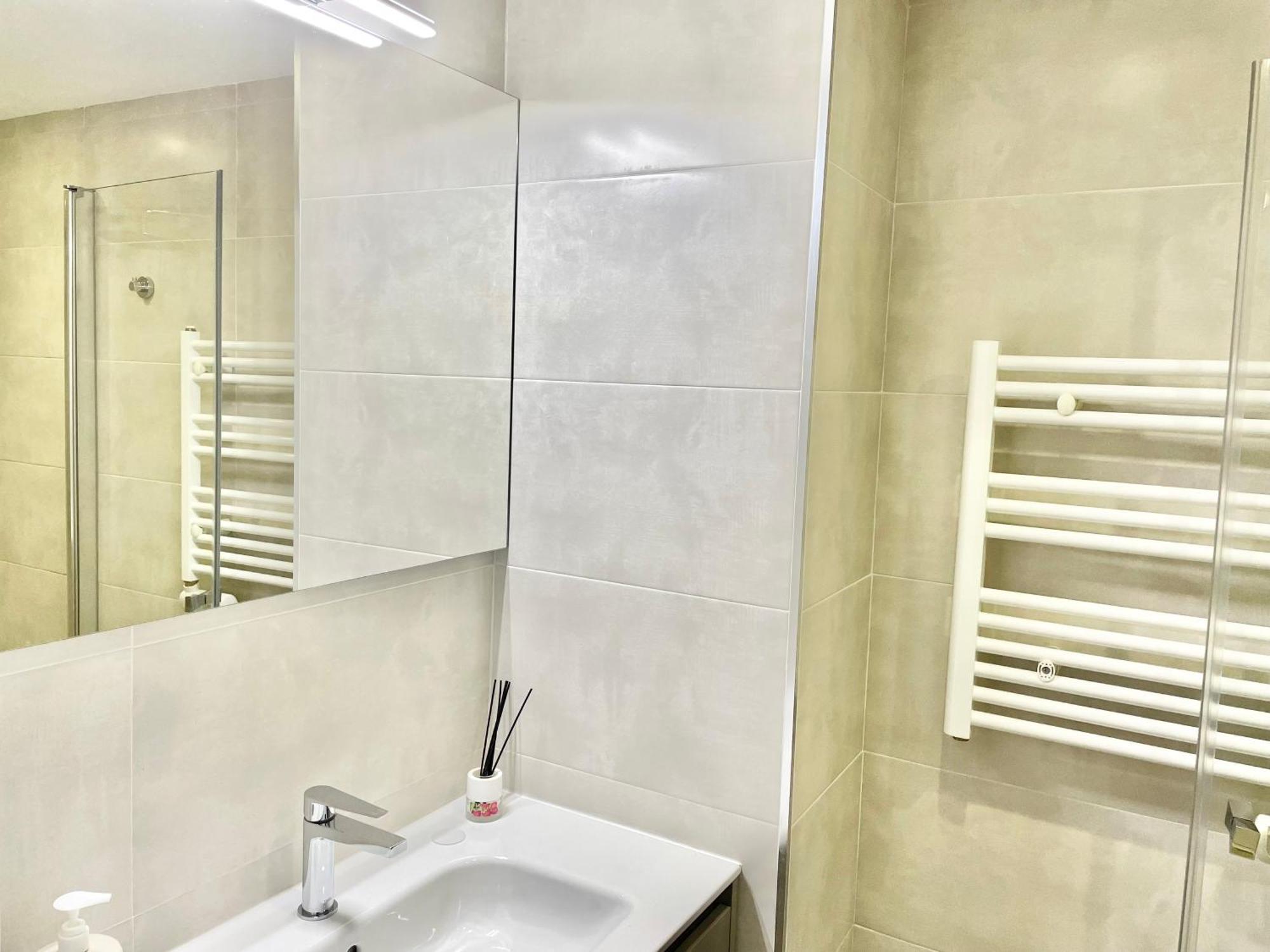 Apartamento San Lorenzo Playa. Vistas Al Mar. Gijón Kültér fotó