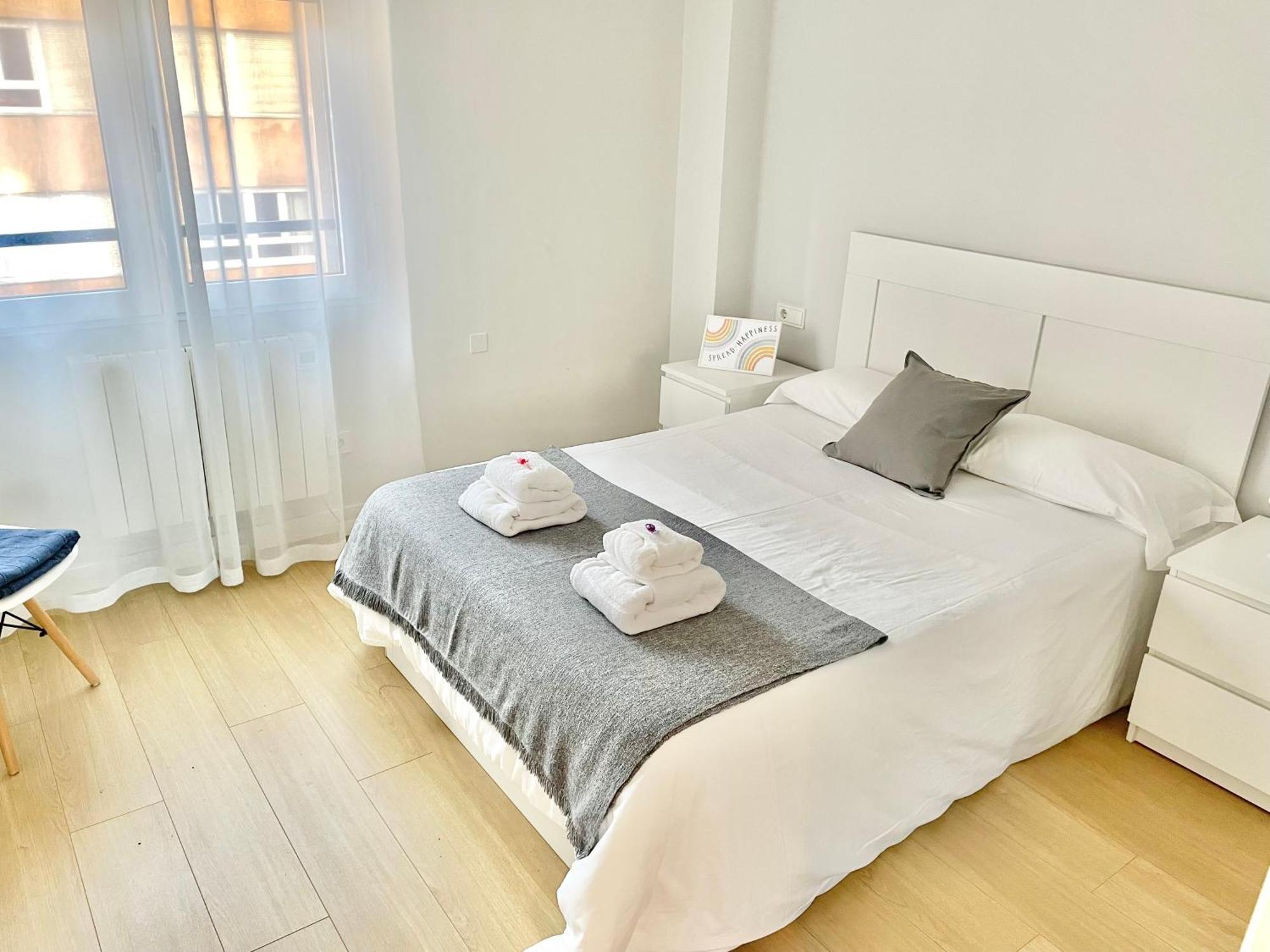 Apartamento San Lorenzo Playa. Vistas Al Mar. Gijón Kültér fotó