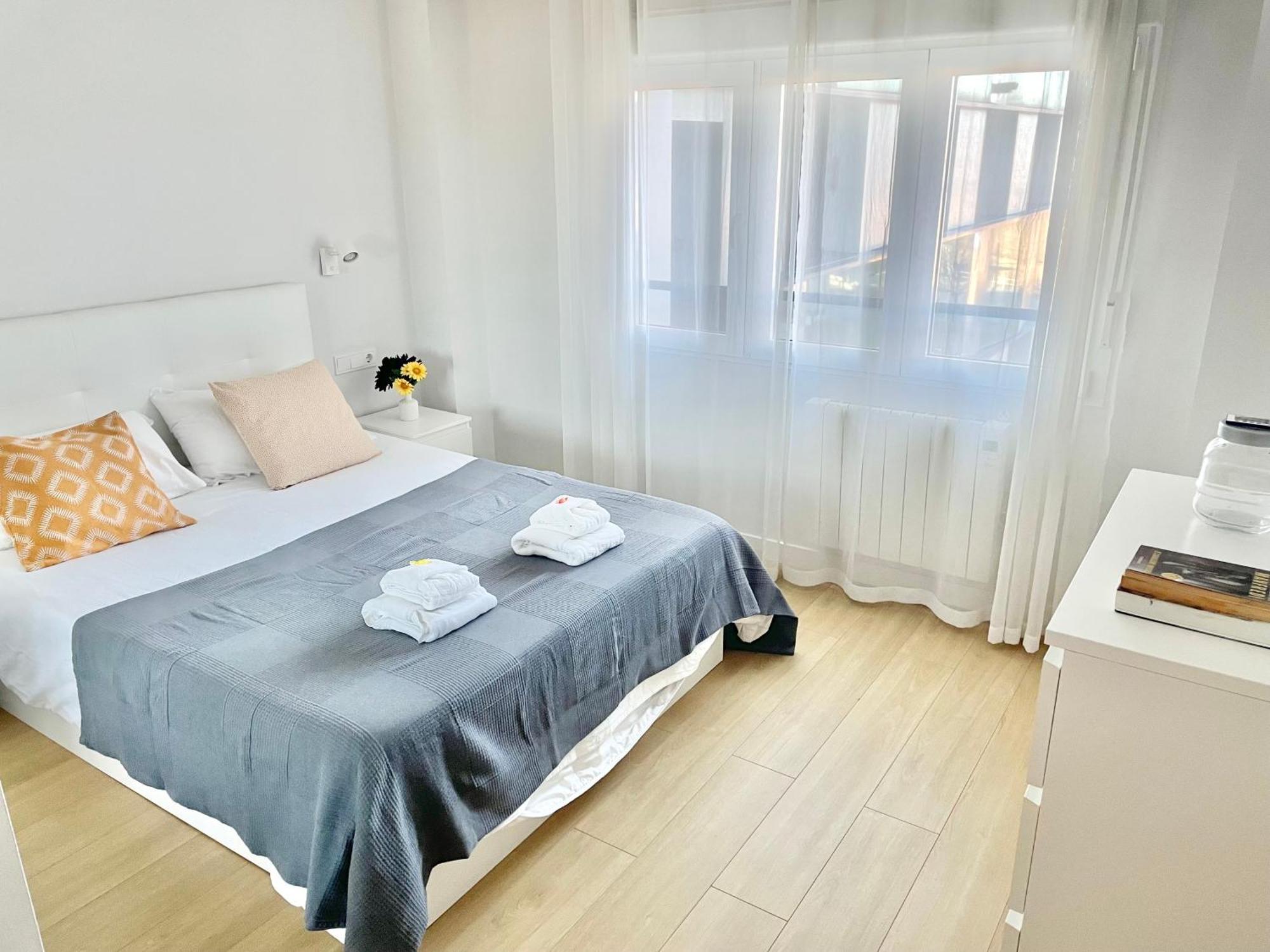 Apartamento San Lorenzo Playa. Vistas Al Mar. Gijón Kültér fotó